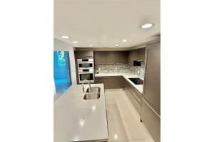 7661 Nw 107th Ave 207 Doral, FL 33178 - MLS#A11857632