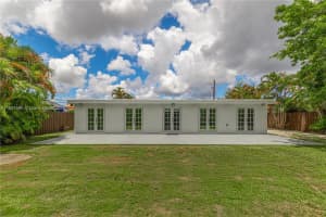 925 SW 94th Ave, Miami, FL 33174 - MLS#A11857698