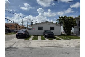 320 W 10th St 1, Hialeah, FL 33010 - MLS#A11857709