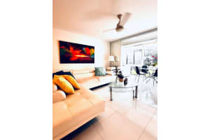 9321 Sunrise Lakes Blvd 305 Sunrise, FL 33322 - MLS#A11857722