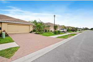 2616 Vine Ave 2616, Naples, FL 34120 - MLS#A11857736