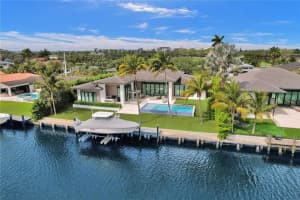 1651 Diplomat Pkwy, Hallandale Beach