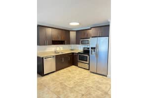 7010 Nw 186th St 5-117, Hialeah