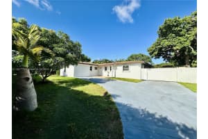 16101 Sw 98th Ct, Miami