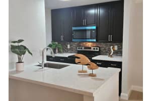 605 Meadows Cir 605 Boynton Beach, FL 33436 - MLS#A11857780