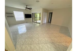 3283 Cocoplum Cir 3332, Coconut Creek, FL 33063 - MLS#A11857797