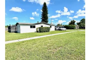 6285 NW 23rd St, Margate, FL 33063 - MLS#A11857806