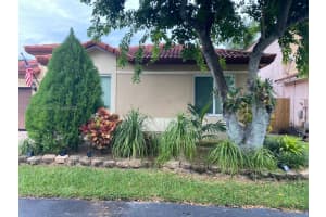 9051 SW 215th Ter, Cutler Bay, FL 33189 - MLS#A11857836