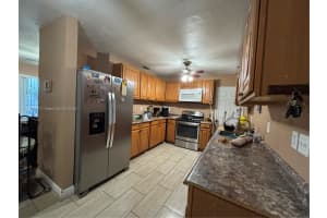 6461 Park St Hollywood, FL 33024 - MLS#A11857844