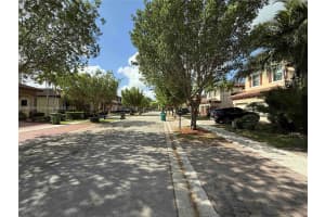 698 Se 34th Ter Homestead, FL 33033 - MLS#A11857863