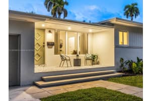 1371 NE 115th St, Miami, FL 33161 - MLS#A11857893