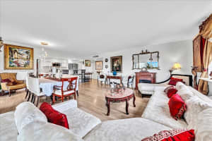3800 Hillcrest Dr 411, Hollywood