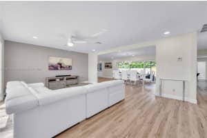 4901 W Park Rd, Hollywood, FL 33021 - MLS#A11857926