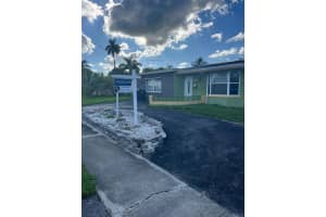 3401 Nw 40th St Lauderdale Lakes, FL 33309 - MLS#A11857942
