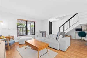 11266 Nw 15th Ct, Pembroke Pines