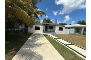 427 Nw 82nd Ter Miami, FL 33150 - MLS#A11857998