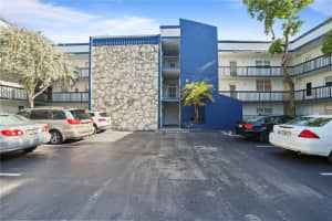 3170 Holiday Springs Blvd 203, Margate