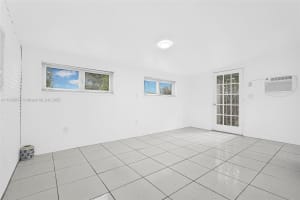 3711 Sw 87th Ave Miami, FL 33165 - MLS#A11858037