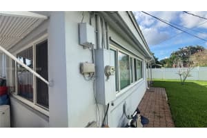 4581 Ne 5th Ave Oakland Park, FL 33334 - MLS#A11858058