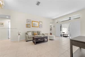4265 Palmetto Trl, Weston, FL 33331 - MLS#A11858076