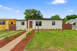 2941 Nw 69th Ter, Miami