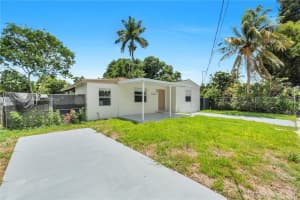 1021 Nw 20th Ave Miami, FL 33125 - MLS#A11858145