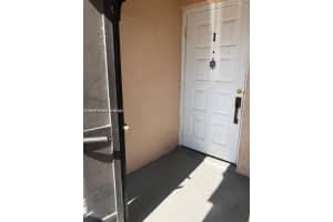 889 Hamilton Dr 889i, Homestead