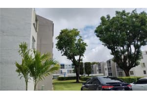 5731 NW 37th St 322, Virginia Gardens, FL 33166 - MLS#A11858158