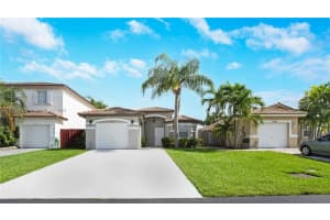 8743 SW 213th Ln, Cutler Bay, FL 33189 - MLS#A11858169