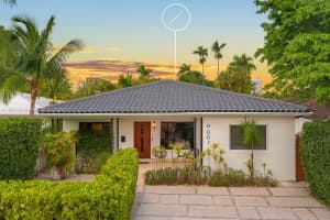 9065 Emerson Ave, Surfside, FL 33154 - MLS#A11858181