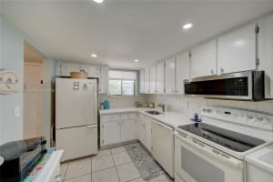 3186 Via Poinciana 203 Lake Worth, FL 33467 - MLS#A11858206