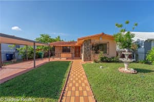 4230 Sw 10th St, Miami