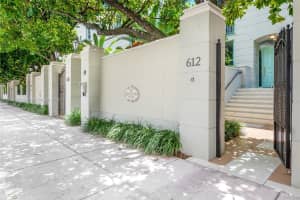 612 Valencia Ave 104, Coral Gables