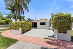 1221 Biarritz Dr, Miami Beach