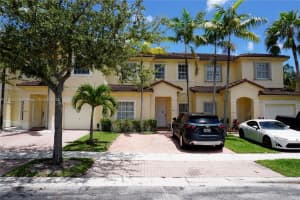 2413 Ne 42nd Ave, Homestead