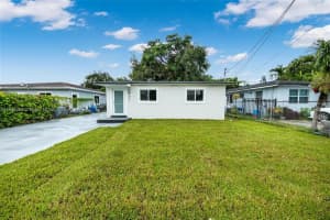 2951 Nw 47th St, Miami