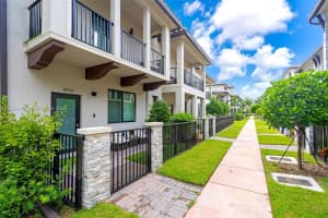 4450 Nw 83rd Pkwy . Doral, FL 33166 - MLS#A11858296