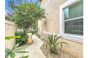 15329 SW 51st St, Davie, FL 33331 - MLS#A11858303