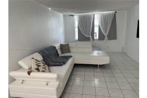 1913 S Ocean Dr 111 Hallandale Beach, FL 33009 - MLS#A11858306