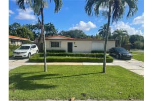 801 Oriole Ave, Miami Springs