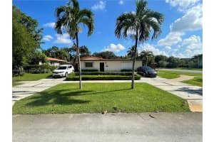 801 Oriole Ave Miami Springs, FL 33166 - MLS#A11858314