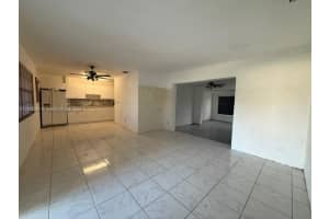 8311 Sw 27th Ter Miami, FL 33155 - Off Market