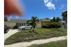 900 S Mangonia Cir West Palm Beach, FL 33401 - MLS#A11858391
