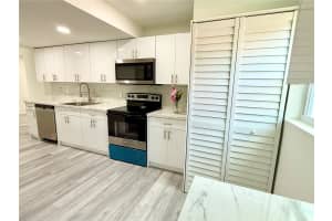 2051 Nw 28th Ter Fort Lauderdale, FL 33311 - MLS#A11858449