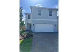 892 NW 18th Way, Pompano Beach, FL 33069 - MLS#A11858537