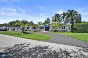7945 SW 99th St, Miami, FL 33156 - MLS#A11858545