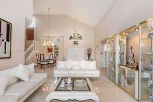 720 Verona Lake Dr, Weston, FL 33326 - MLS#A11858587