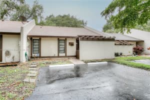 9820 Nw 15th Ct, Pembroke Pines
