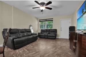 1333 E Hallandale Beach Blvd 112, Hallandale Beach