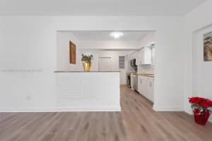 535 NE 158th St, Miami, FL 33162 - MLS#A11858669